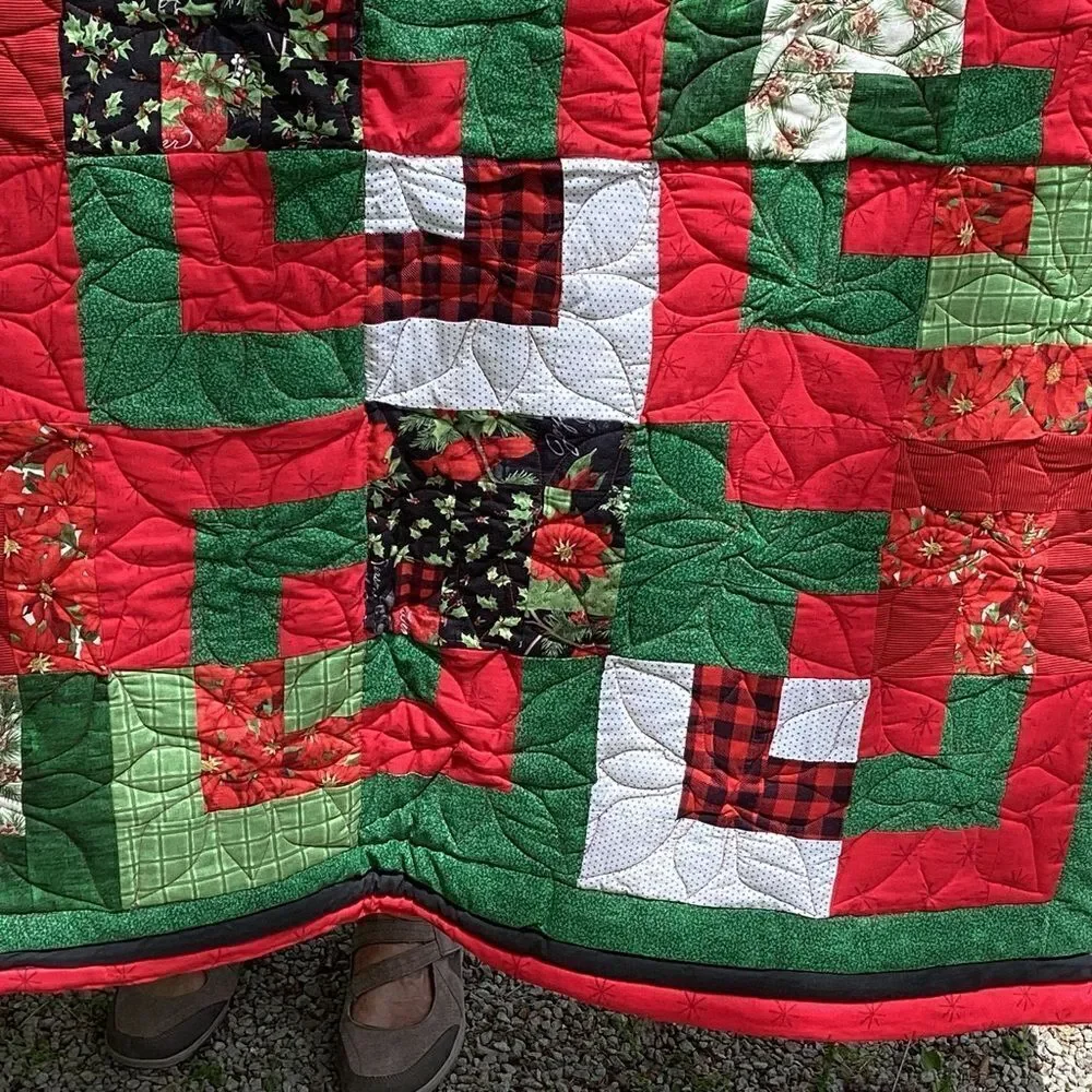 NWT. Hand Crafted Country Down Home Christmas Mix Quilt